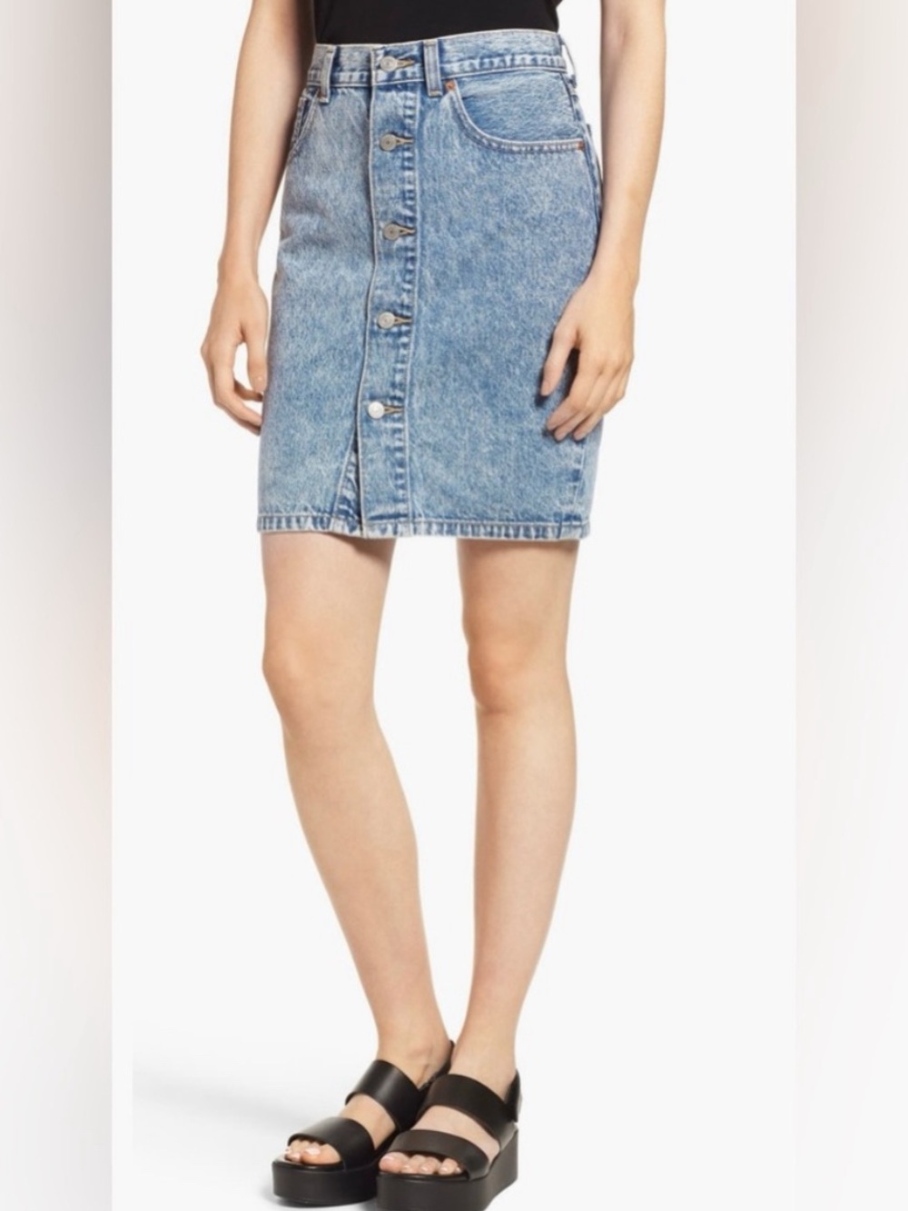 Levi's Light Wash Button-Front Denim Mom Skirt